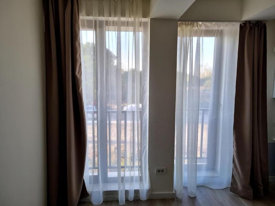 Apartament Cwa 1 Aeroport Otopeni Extérieur photo